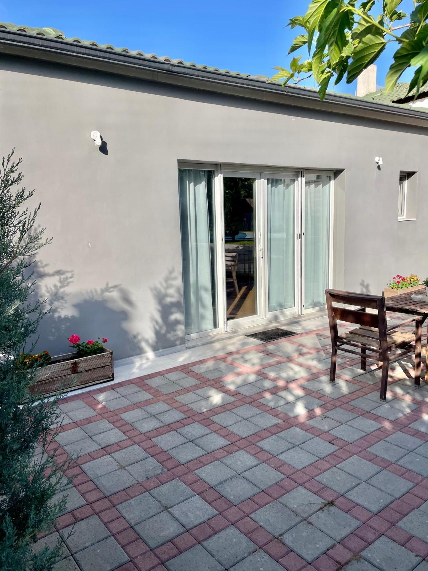 Pool Guesthouse Corinto Exterior foto